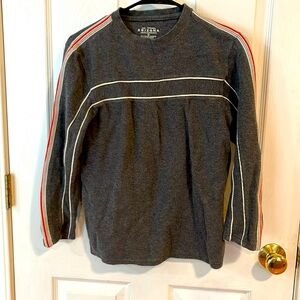 Long sleeve shirt with stripes